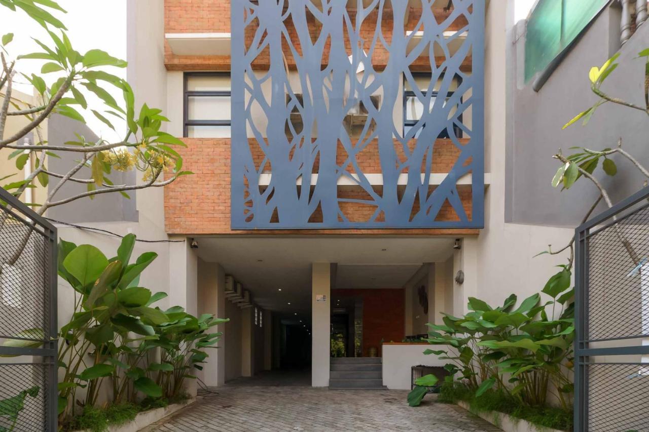 Reddoorz Plus Near Radio Dalam 3 Jakarta Exterior foto