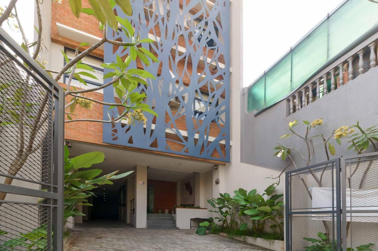 Reddoorz Plus Near Radio Dalam 3 Jakarta Exterior foto
