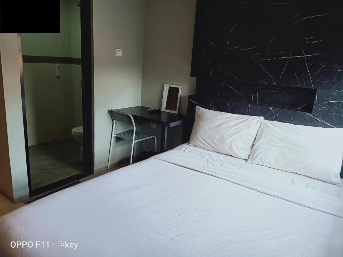 Reddoorz Plus Near Radio Dalam 3 Jakarta Exterior foto