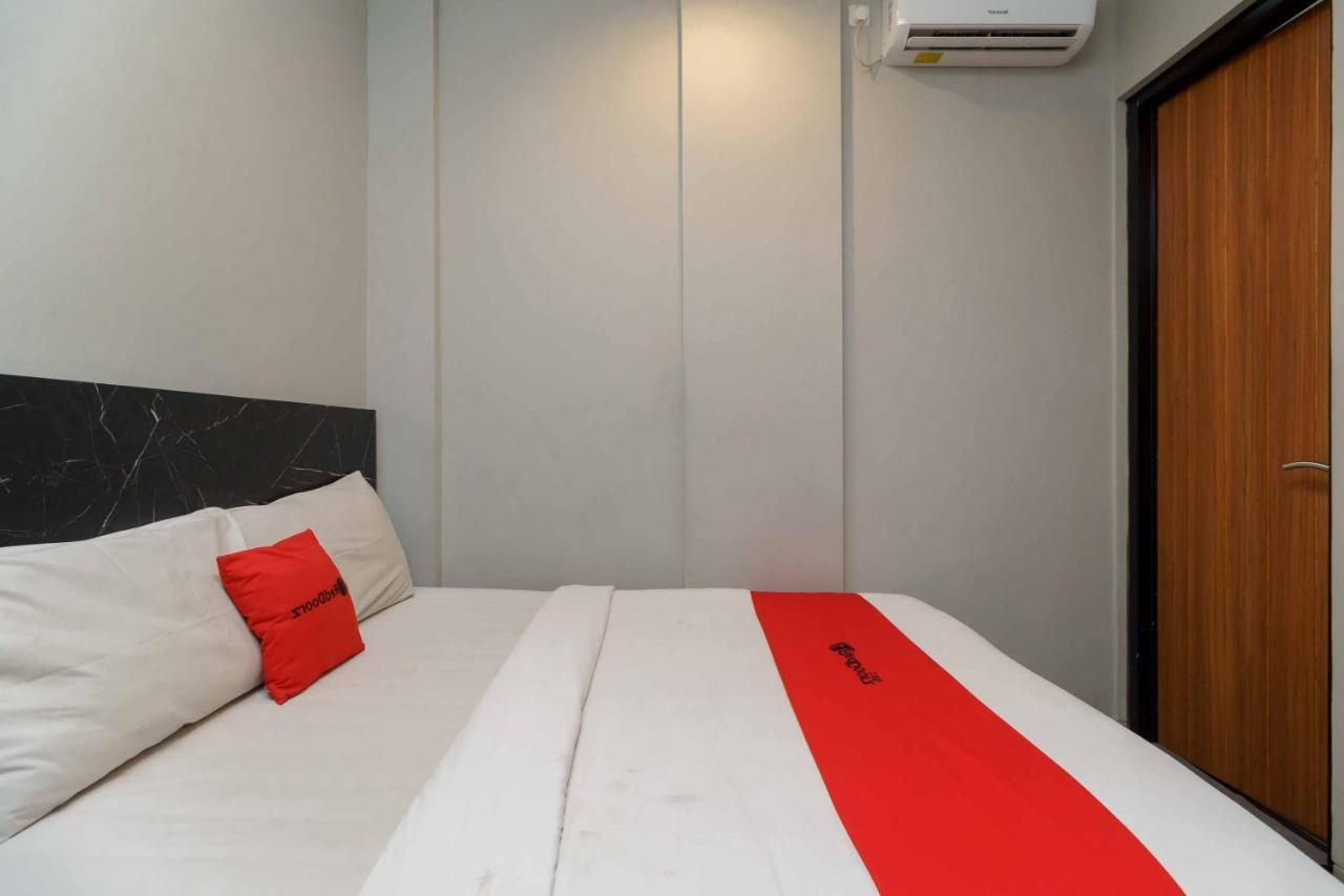 Reddoorz Plus Near Radio Dalam 3 Jakarta Exterior foto